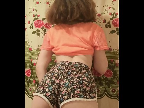 ❤️ Seksuali jauna mažylė nusimeta šortus prieš kamerą Super porno prie lt.massagecenter-yalta.ru ☑